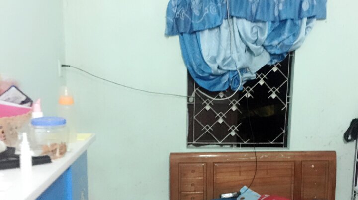 Cưa song sắt cửa sổ đột nhập nhà phóng viên trộm tài sản