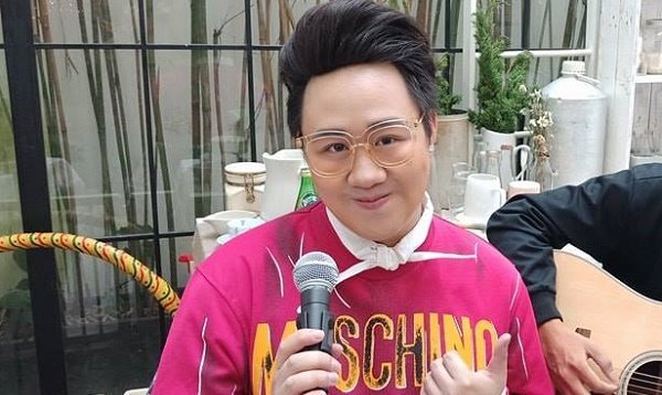 Video: Sau 3 năm, fan phấn khích nghe Trung Quân hát hit 'Chiều nay không có mưa bay'