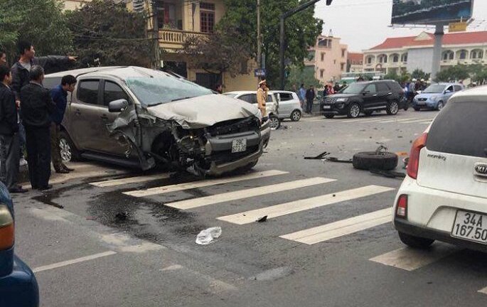 'Xe điên’ gây tai nạn liên hoàn, 4 người thương vong ở Hải Dương: Xác định danh tính tài xế