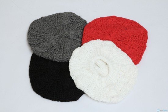 Biến hóa áo len cũ thành mũ len sành điệu trong một nốt nhạc