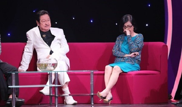 Vợ suy sụp phát hiện Chánh Tín ngoại tình bị công an bắt