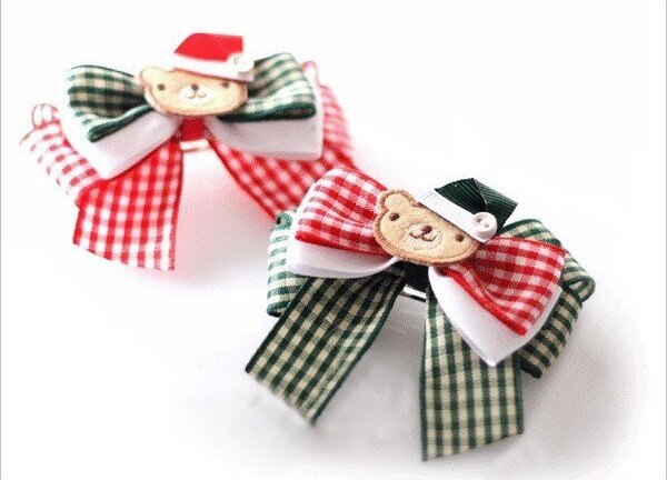 Mẹ khéo tay làm nơ kẹp tóc cực xinh tặng con gái yêu dịp Giáng sinh