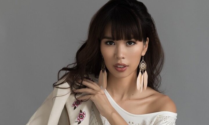Siêu mẫu Hà Anh khoe gu thời trang cá tính, biến hóa đầy đa dạng