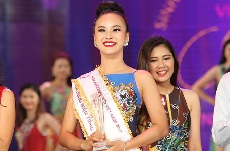 Nữ sinh ĐH Ngoại thương xinh đẹp đoạt suất đi Singapore cùng Hoa khôi Sinh viên Việt Nam là ai?