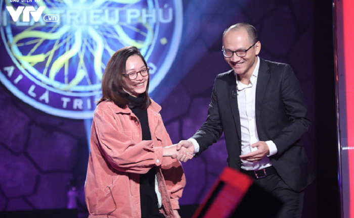 Tiết lộ hình ảnh buổi ghi hình tìm người dẫn 'Ai là triệu phú' thay Lại Văn Sâm