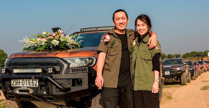 Chàng trai Hà thành rước dâu bằng 50 xe bán tải khiến dân mạng trầm trồ