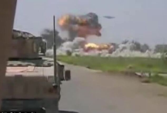 Video: Thiết bị như đĩa bay nã đạn xối xả, phá hủy căn cứ khủng bố ở Afghanistan