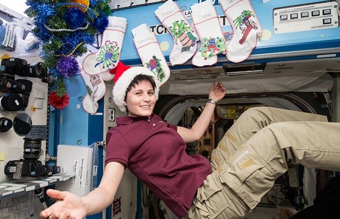 Các phi hành gia trên Trạm Vũ trụ Quốc tế ISS đón Giáng sinh ra sao?