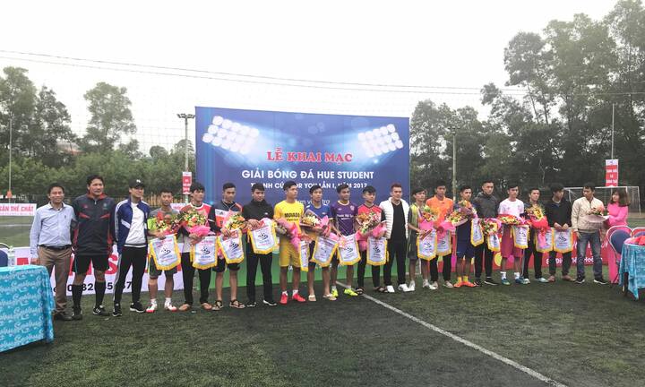 Cầu thủ trẻ nghiệp dư Huế đua tài tại giải đấu lớn cuối năm