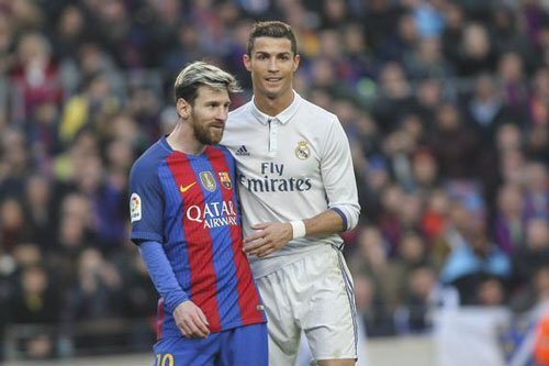 'Vua dội bom' 2017: Nghỉ Tết dương lịch, Messi, Ronaldo mất ngôi số 1?