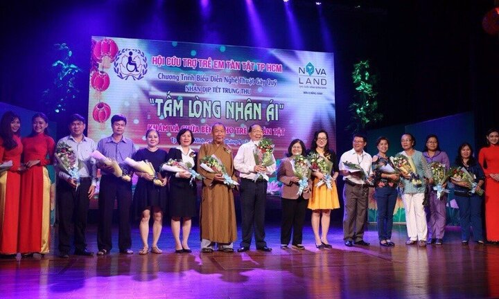 Sẻ chia yêu thương - Kết nối cộng đồng