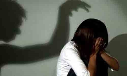 Bé gái bị bạn trai quen trên Facebook dụ vào nhà nghỉ làm chuyện 'người lớn'