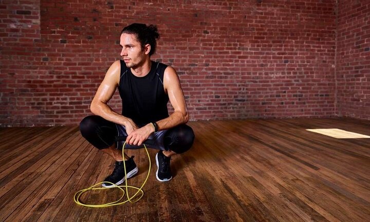 Garmin® trình làng vívosport – Thiết bị đeo theo dõi thông minh tích hợp GPS