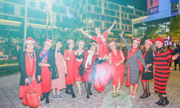 Những khoảnh khắc đẹp 'rụng tim' tại lễ hội phong cách Châu Âu lớn nhất Đà Nẵng – Coco Starlight Fest