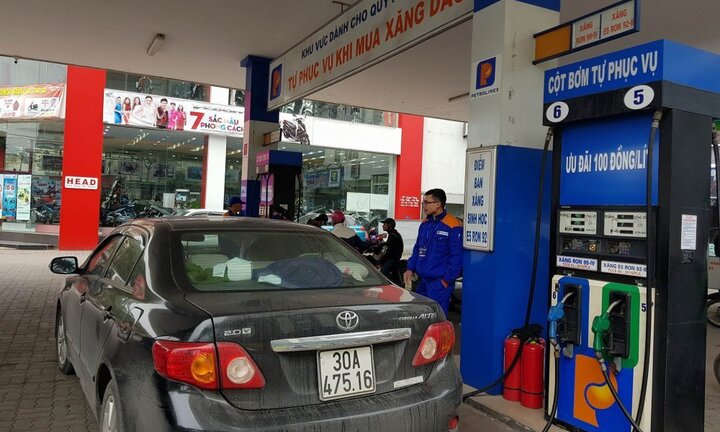 Từ 1/1/2018 sẽ khai tử hoàn toàn xăng RON 92