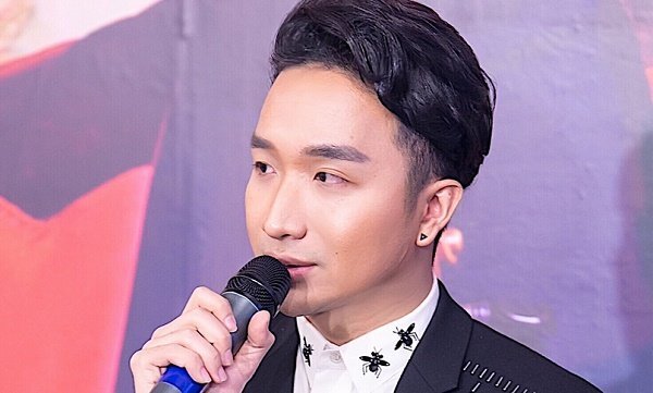 Cát-xê của nghệ sĩ violin Hoàng Rob tăng từ 400.000 lên 40 triệu đồng sau 5 năm