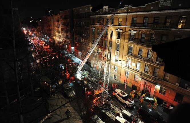 Cháy lớn ở chung cư New York, hàng loạt người chết