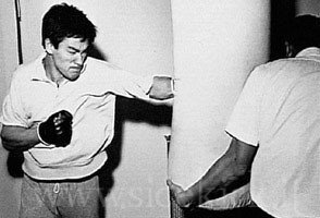 Clip: Lý Tiểu Long còn kém xa Mike Tyson?