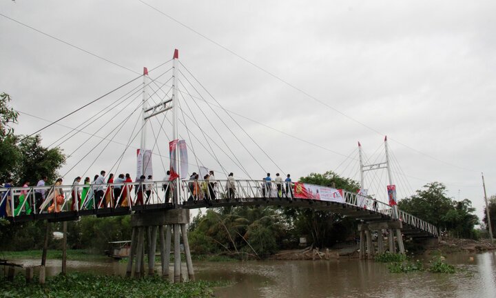 Hành trình xây cầu vượt bão Tembin cho quê nghèo Nam Bộ
