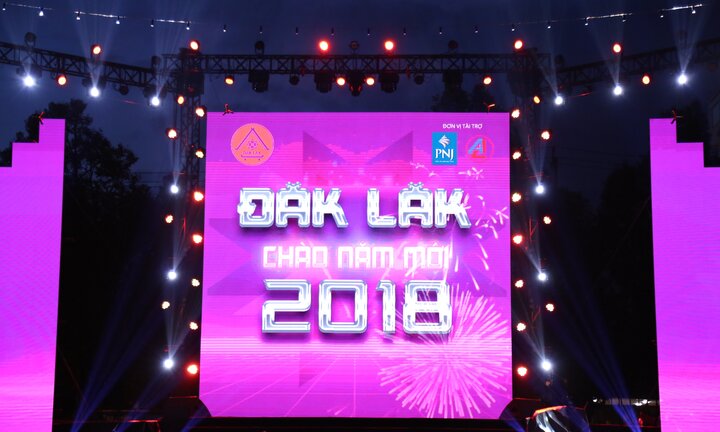 Người dân Tây Nguyên đón Lễ hội đếm ngược chào năm mới 2018