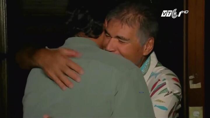 Cặp bạn thân 60 năm phát hiện là anh em ruột