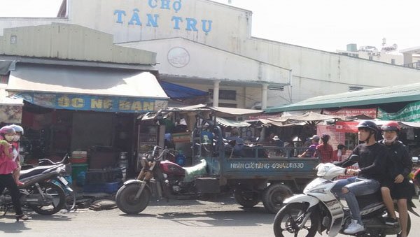 Chủ sạp hoa quả hỗn chiến, hai người bị đâm chết