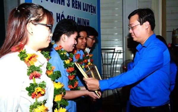 Tuyên dương 8 học sinh '3 rèn luyện' cấp Trung ương