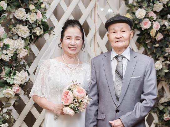 Bộ ảnh cô dâu chú rể U80 kỉ niệm 50 năm ngày cưới khiến 'vạn người mê'