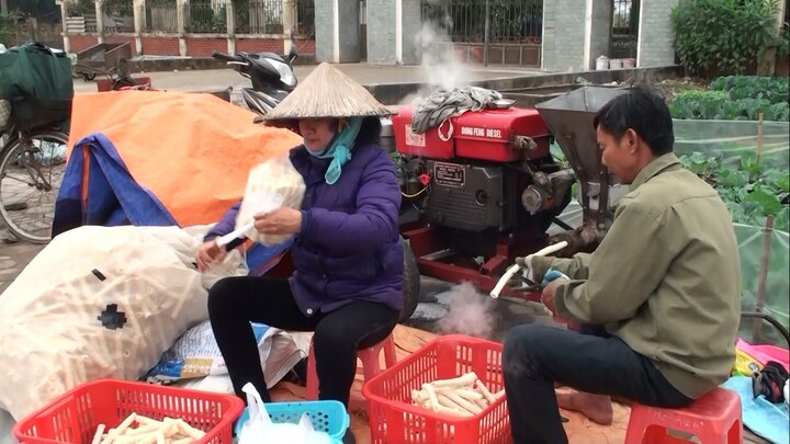 Video: Nổ bỏng ngô giữa lòng Hà Nội kiếm nửa triệu mỗi ngày