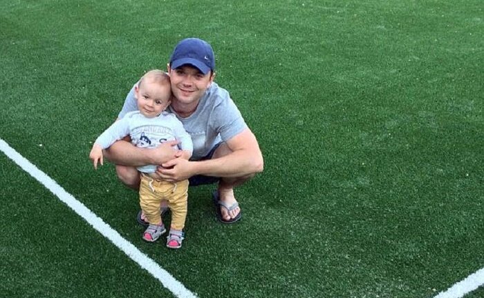 Đi chơi tết, bé trai 21 tháng tuổi bị người đàn ông nhảy từ tầng 8 xuống đè chết