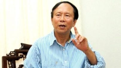 Phút mềm lòng trước người đẹp của 'ông trùm' hoa hậu