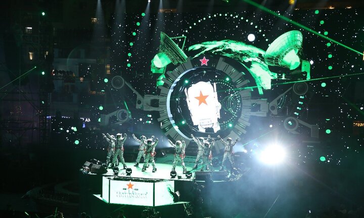 Đón năm mới 2018 bằng cuộc du hành tới tương lai cùng Heineken