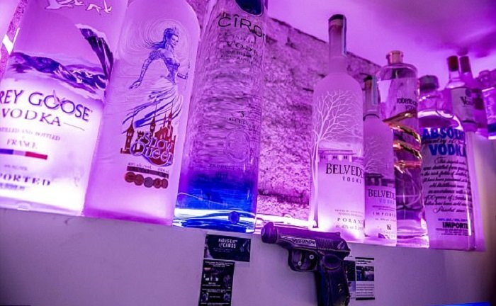 Chai vodka đắt nhất thế giới trị giá 30 tỷ đồng bị đánh cắp