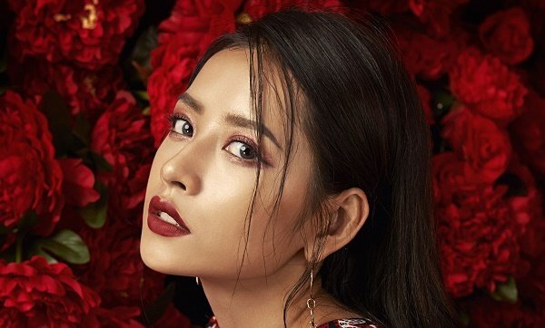 Chi Pu khoe nhan sắc quyến rũ, tiết lộ loạt dự án trong năm mới