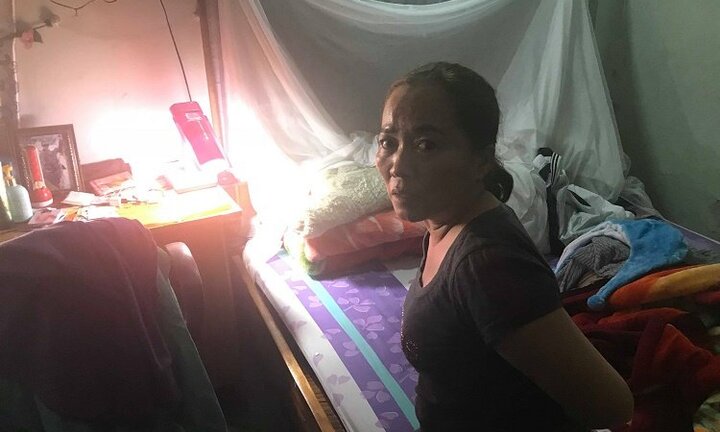 Nghi án bà chủ nhà trọ bị kẻ bịt mặt dùng dao uy hiếp, cướp vàng