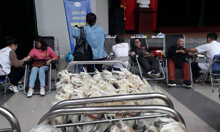 Dân Thủ đô ùn ùn rủ nhau hiến máu nhóm O cứu người