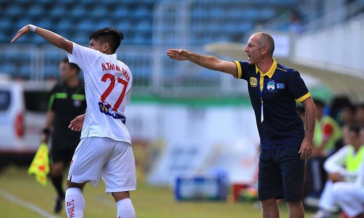 Thầy Giôm tái xuất, U19 HAGL bị cầm chân ngày ra quân