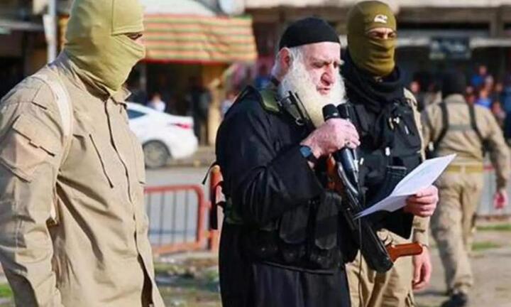 Vừa bị bắt, đao phủ khét tiếng của IS được thả với lý do không ngờ