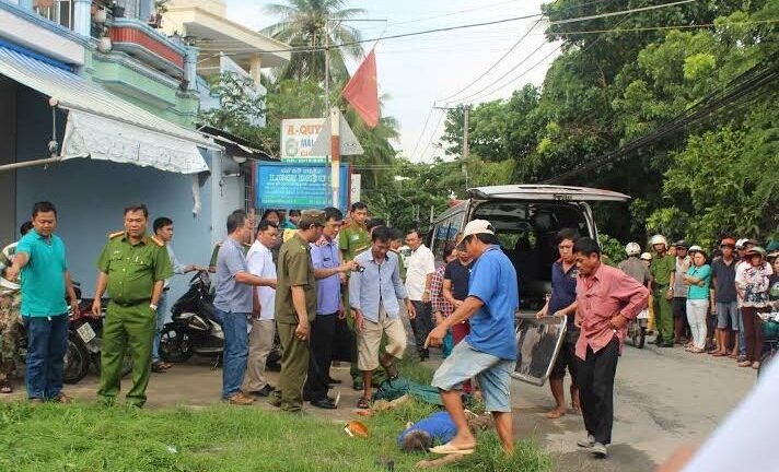 Nam thanh niên đâm chết họ hàng trong đám giỗ