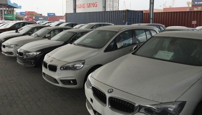 600 xe BMW phơi nắng tại cảng Sài Gòn không được thông quan và sẽ được trả về châu Âu