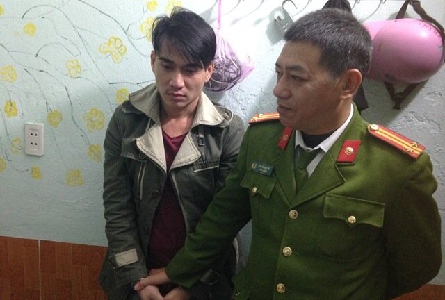 Bắt đôi tình nhân tàng trữ ma túy đá trong phòng trọ