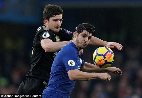 Hàng công tịt ngòi, Chelsea lỡ cơ hội vượt MU