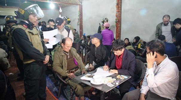 Bắt sới bạc khủng ở làng quê Nghệ An