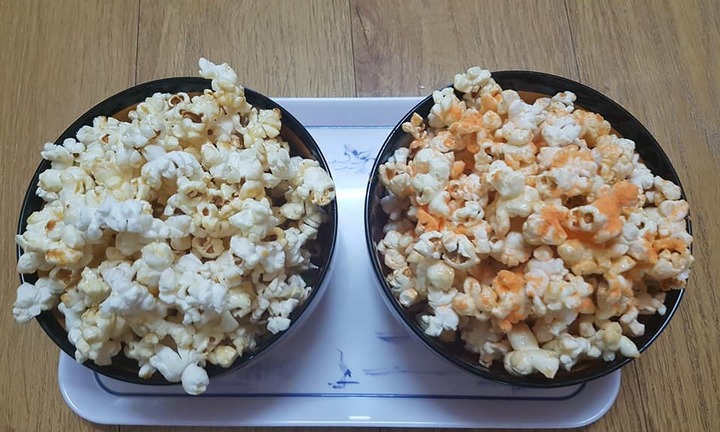 Chỉ với một chiếc chảo, có ngay món bắp rang bơ ngon như ngoài hàng