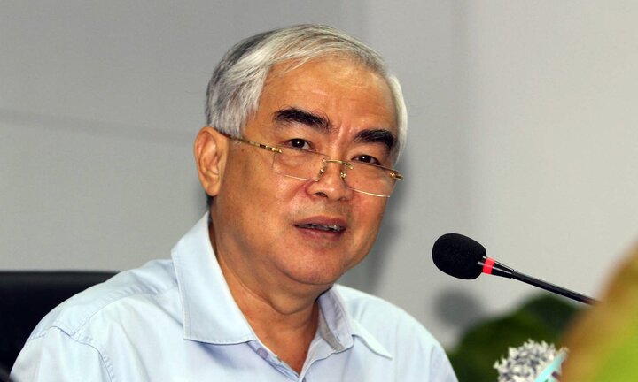 Chủ tịch VFF Lê Hùng Dũng chúc mừng kỳ tích của U23 Việt Nam