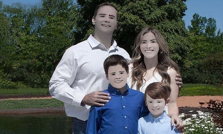 Mất 5,7 triệu đồng cho bộ ảnh gia đình xấu không thể tin nổi