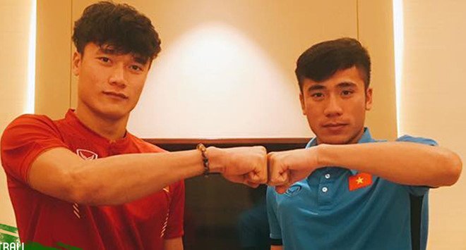 Dân mạng lại sục sôi vì thủ môn U23 Việt Nam và cậu em điển trai