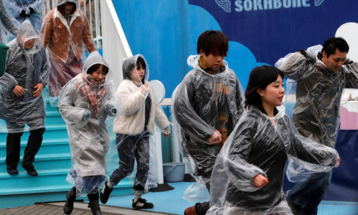 Tokyo lần đầu diễn tập đối phó tên lửa Triều Tiên