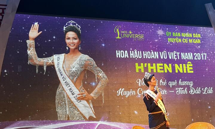 Hoa hậu Hoàn vũ H’Hen Niê: Tôi từng bị mẹ ép cưới chồng