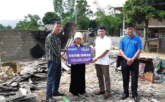 Vinamilk hỗ trợ 3 tỷ đồng cho người dân vùng lũ Yên Bái, Hòa Bình và Thanh Hóa